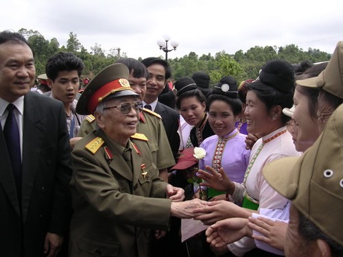 Община Мыонгфанг и воспоминания о генерале армии Во Нгуен Зяпе - ảnh 3